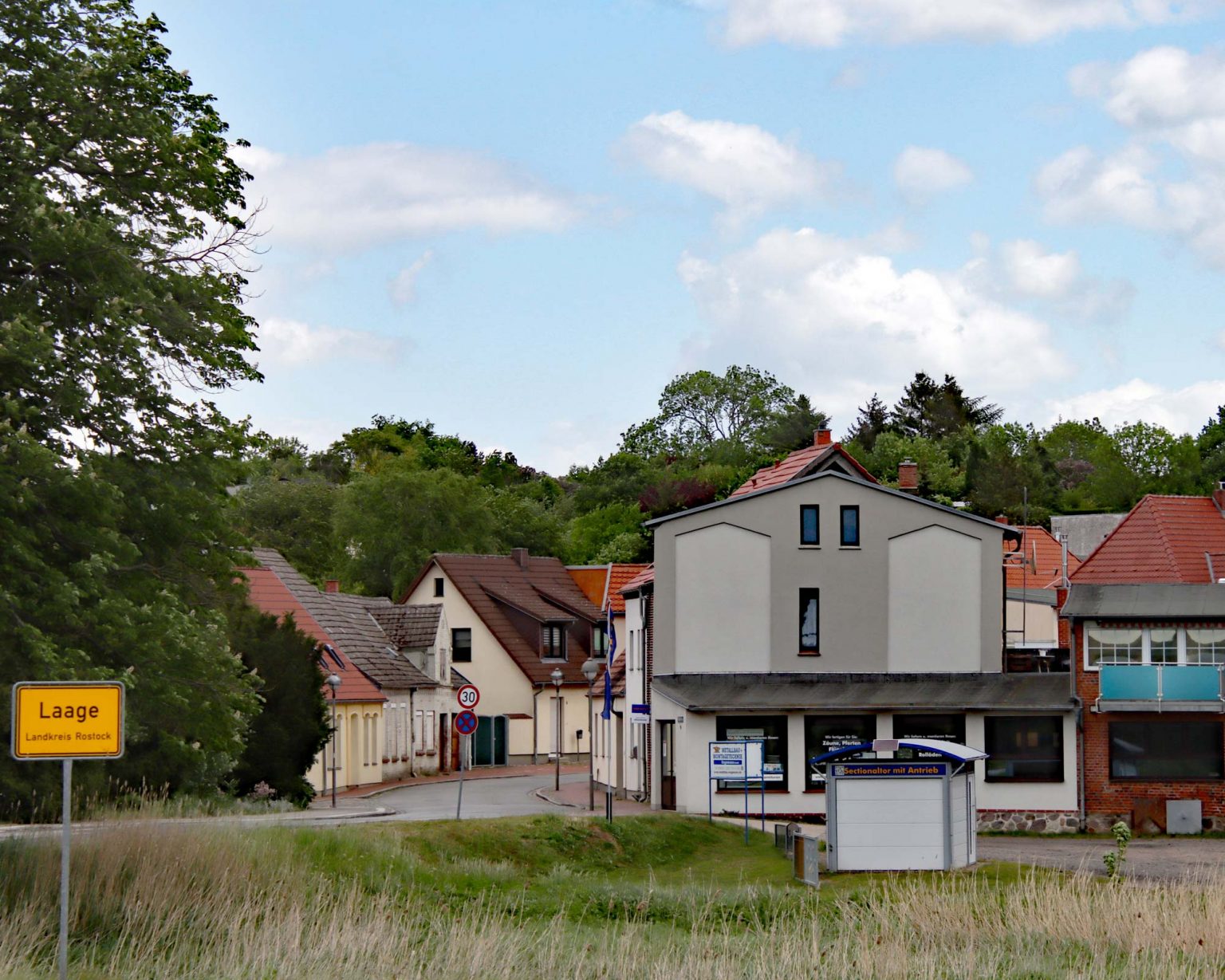ATG legt feuchte Gebäude in Laage bei Rostock trocken ATG Mauertrockenlegung und