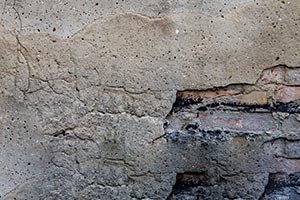 Ahlbeck: Feuchtigkeitsschaden am Mauerwerk