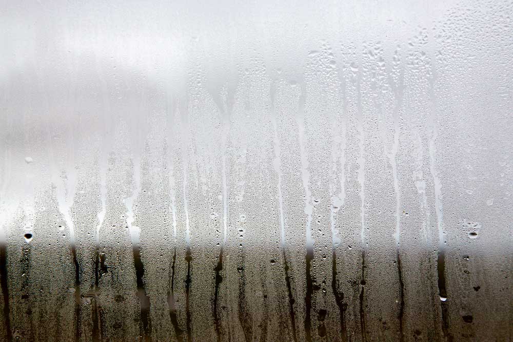 Milchiger Belag Auf Fensterscheiben